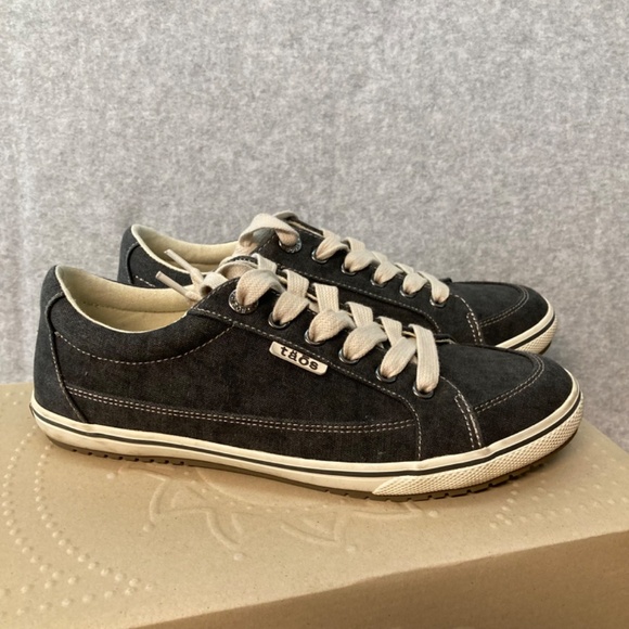 Taos Moc Star Sneakers Women’s Size 7 Low Profile Comfort Shoe With Box - Picture 3 of 11